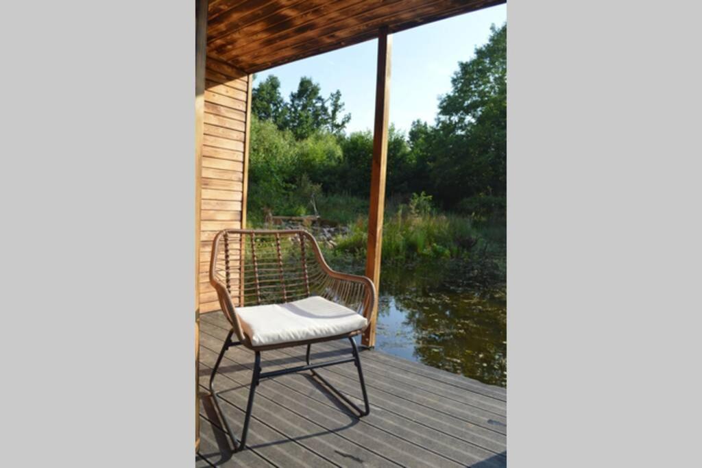 Heather Hut, Off-Grid Cottage On A Pond+2 Ha Darzkowo Exterior photo