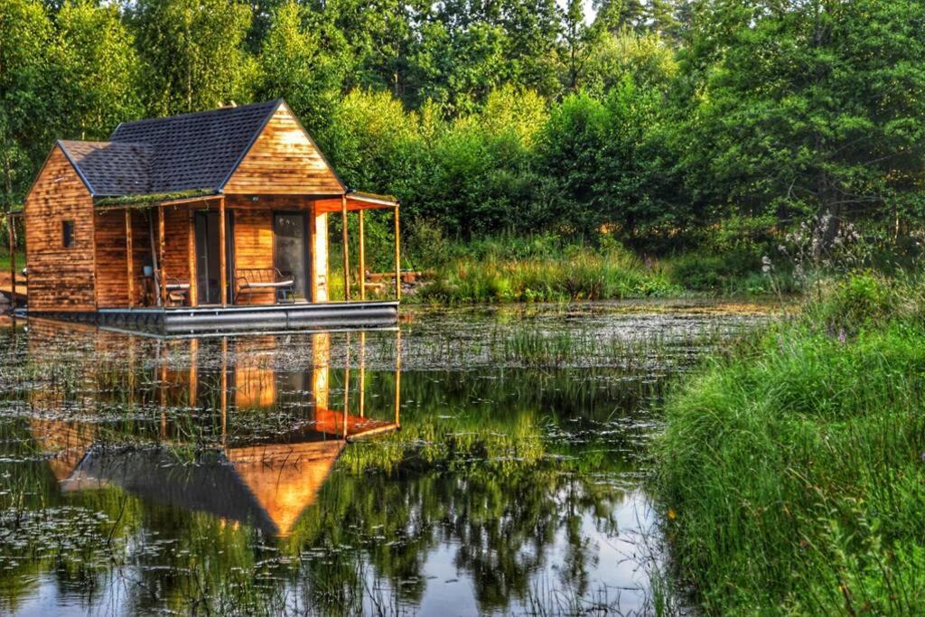 Heather Hut, Off-Grid Cottage On A Pond+2 Ha Darzkowo Exterior photo